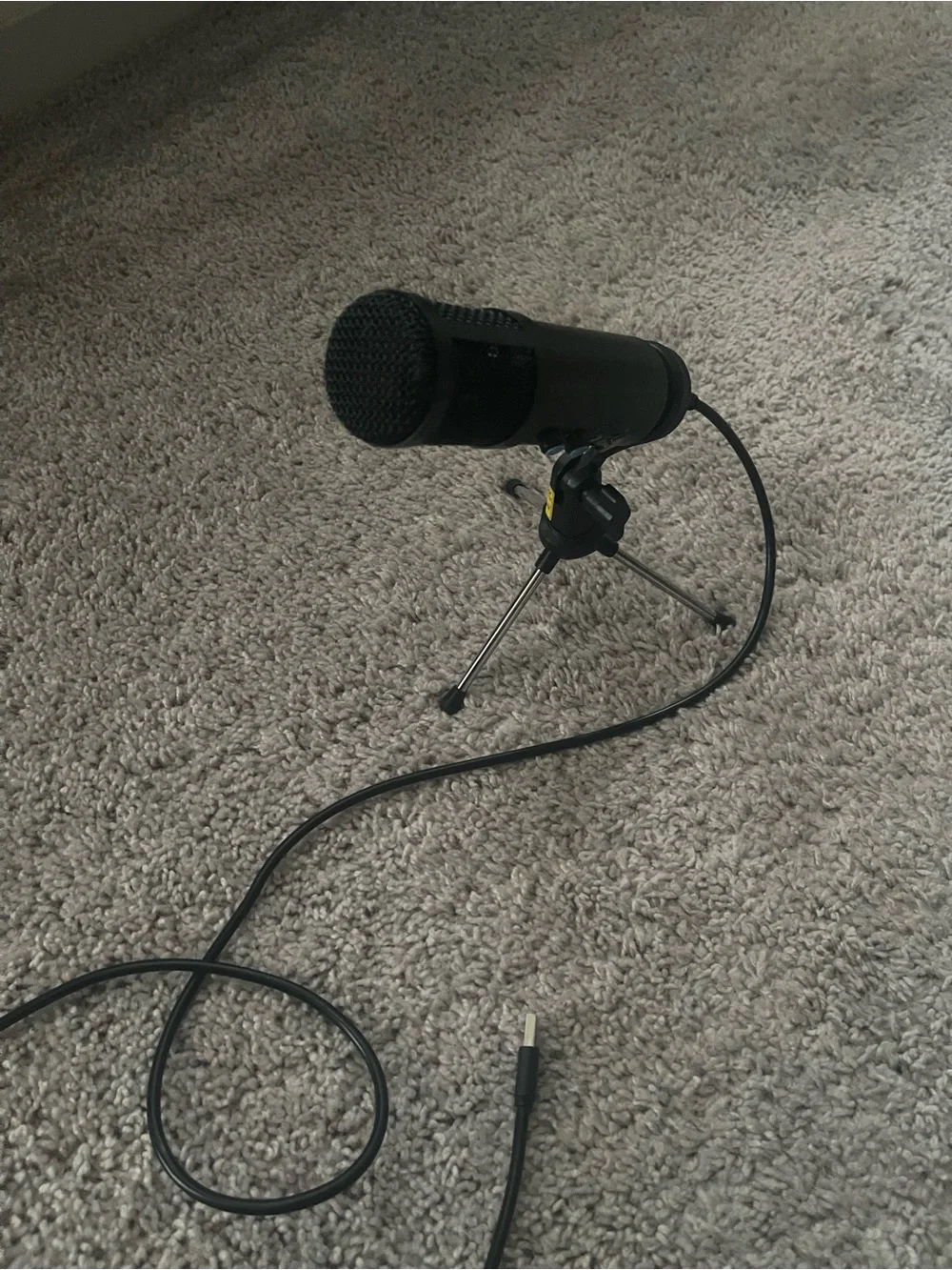 Amazon Black USB Desktop Microphone with Mini Tripod Stand
